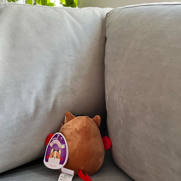 Brand New 5” Reginald the Bat Corgi - Picture 2 of 2